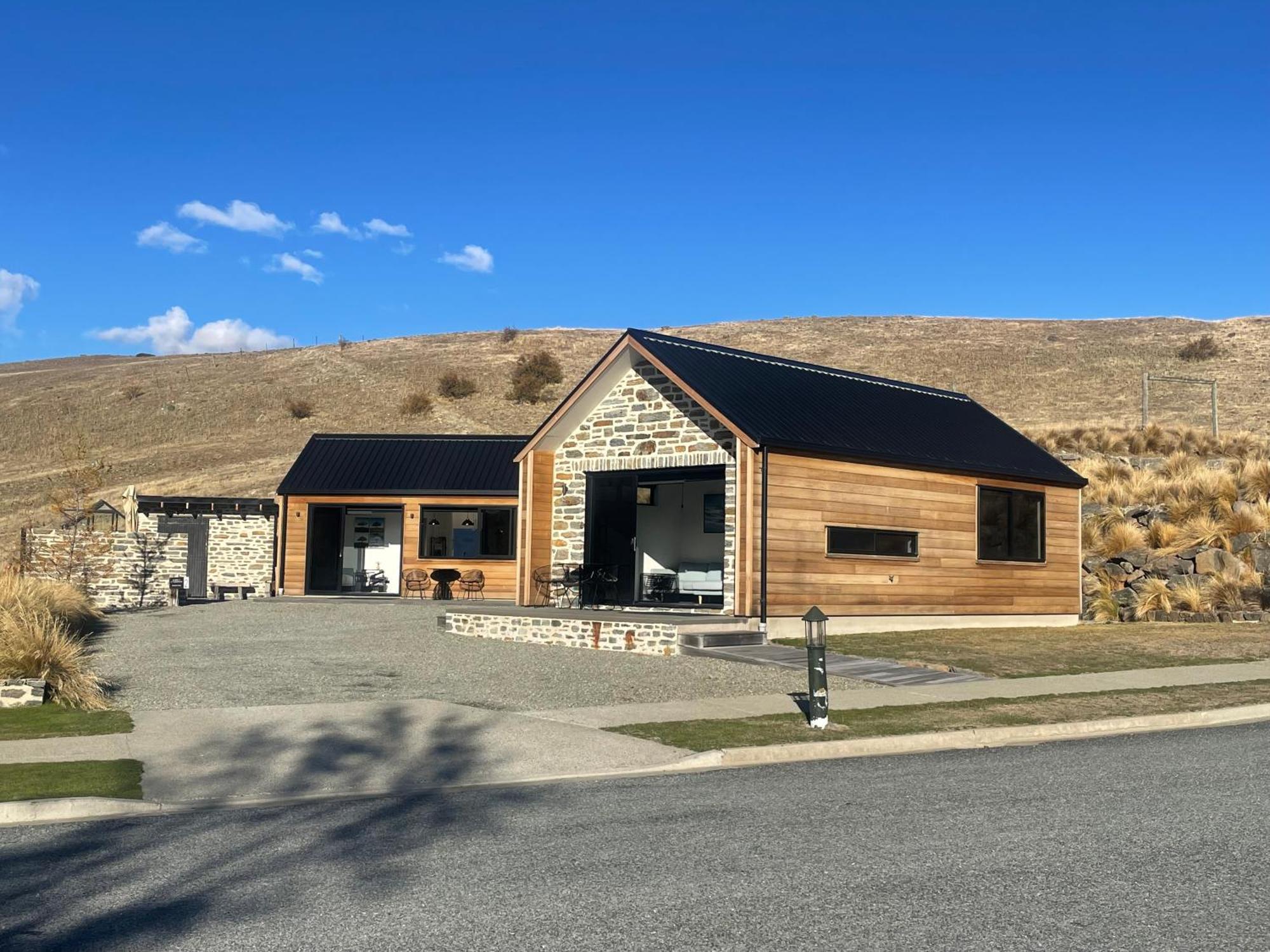 Simply Stunning 2 * Lake Tekapo