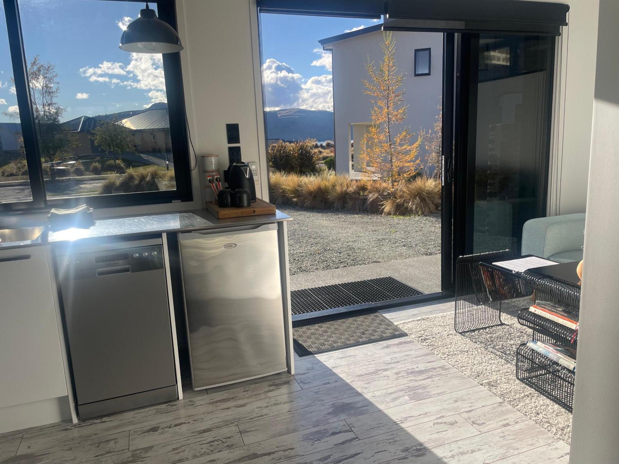 Simply Stunning 2 Apartment